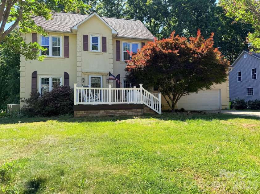 7605 Keating Drive, Oak Ridge, NC 27310.  MLS# CAR4402309, YatesRealty ID 35792. 