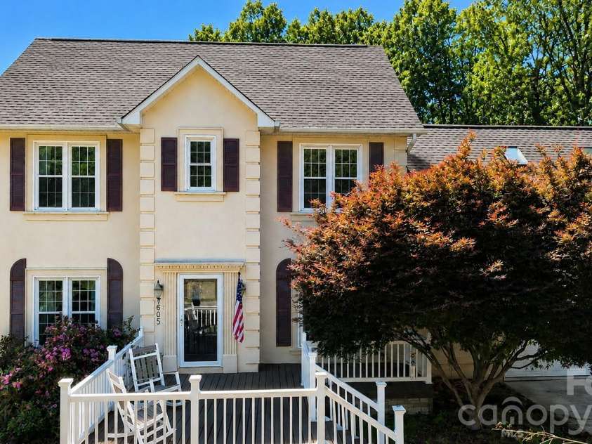 7605 Keating Drive, Oak Ridge, NC 27310.  MLS# CAR4402309, YatesRealty ID 35792. 