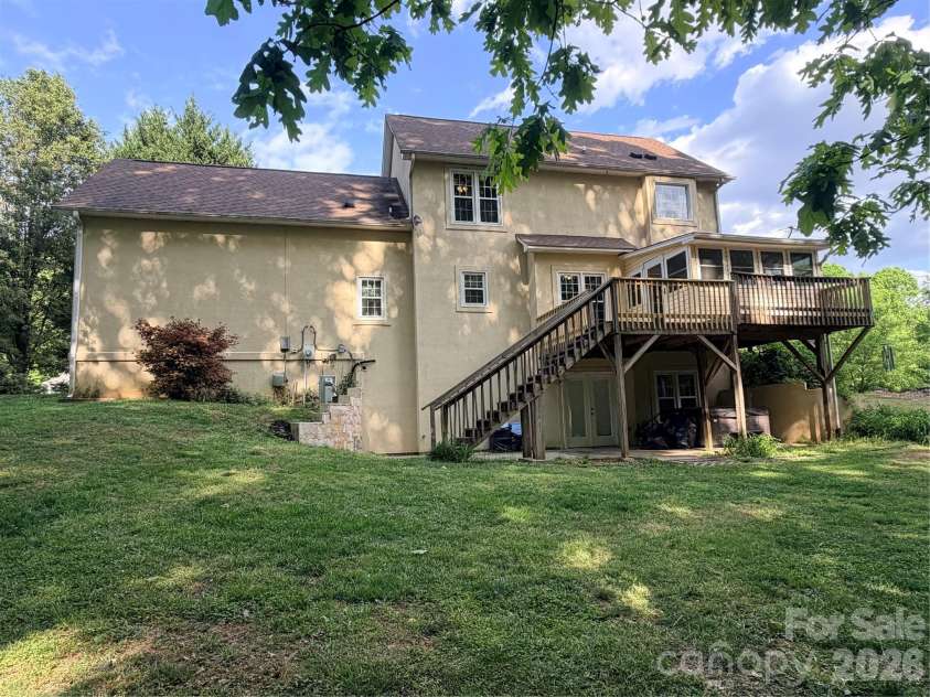 7605 Keating Drive, Oak Ridge, NC 27310.  MLS# CAR4402309, YatesRealty ID 35792. 