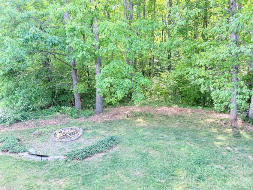 7605 Keating Drive, Oak Ridge, NC 27310.  MLS# CAR4402309, YatesRealty ID 35792. 
