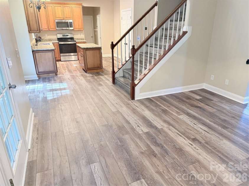 7605 Keating Drive, Oak Ridge, NC 27310.  MLS# CAR4402309, YatesRealty ID 35792. 