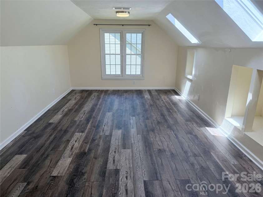 7605 Keating Drive, Oak Ridge, NC 27310.  MLS# CAR4402309, YatesRealty ID 35792. Bonus Room