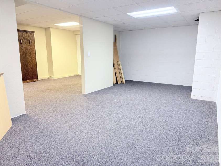 7605 Keating Drive, Oak Ridge, NC 27310.  MLS# CAR4402309, YatesRealty ID 35792. Extra Storage Space