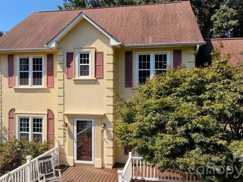 7605 Keating Drive, Oak Ridge, NC 27310.  MLS# CAR4418989, YatesRealty ID 35792. 
