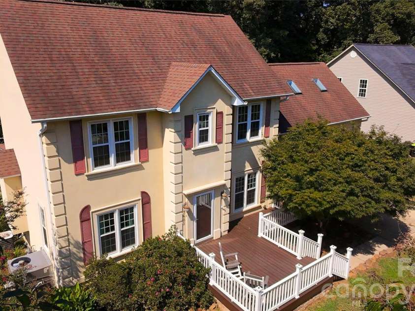 7605 Keating Drive, Oak Ridge, NC 27310.  MLS# CAR4418989, YatesRealty ID 35792. 