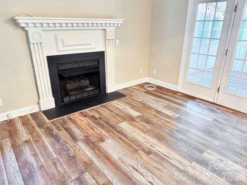 7605 Keating Drive, Oak Ridge, NC 27310.  MLS# CAR4418989, YatesRealty ID 35792. 