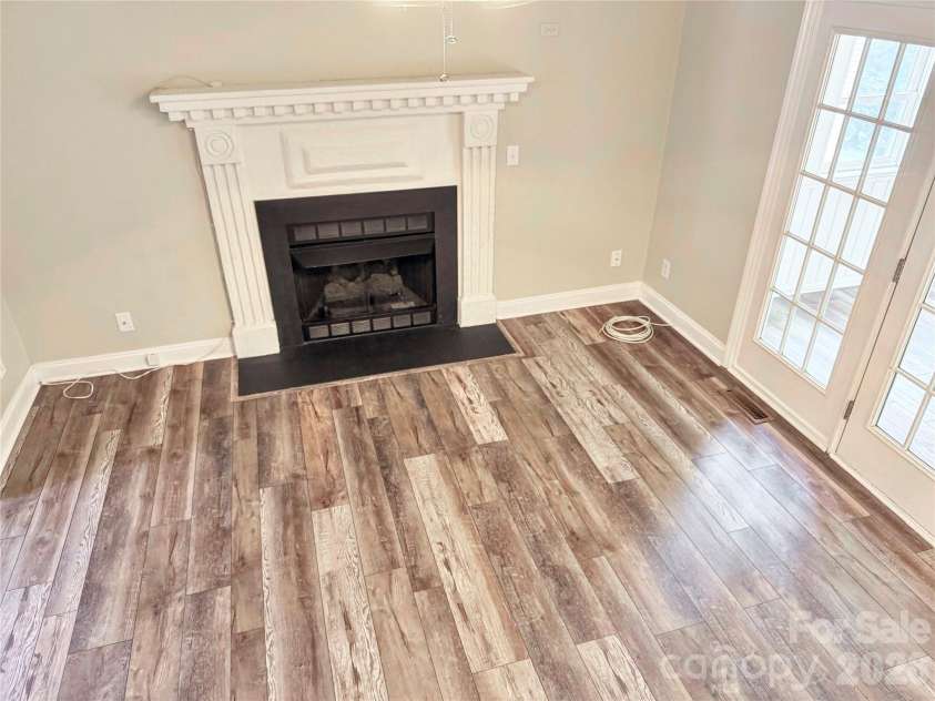 7605 Keating Drive, Oak Ridge, NC 27310.  MLS# CAR4418989, YatesRealty ID 35792. 