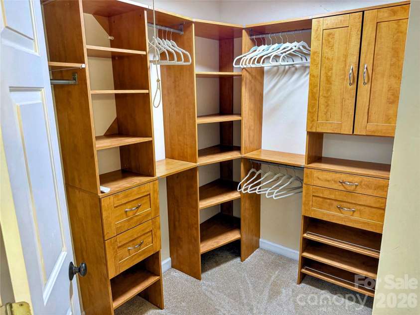 7605 Keating Drive, Oak Ridge, NC 27310.  MLS# CAR4418989, YatesRealty ID 35792. 