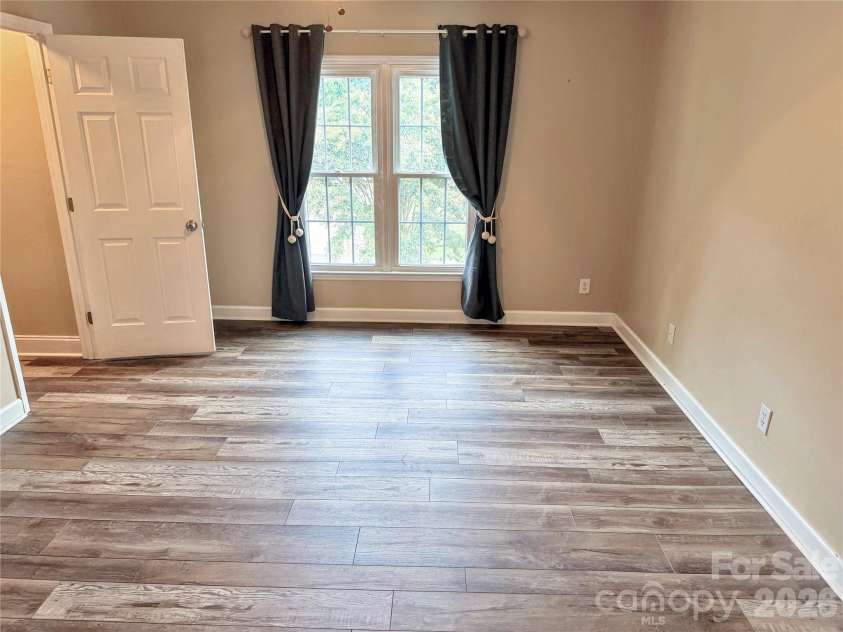 7605 Keating Drive, Oak Ridge, NC 27310.  MLS# CAR4418989, YatesRealty ID 35792. 