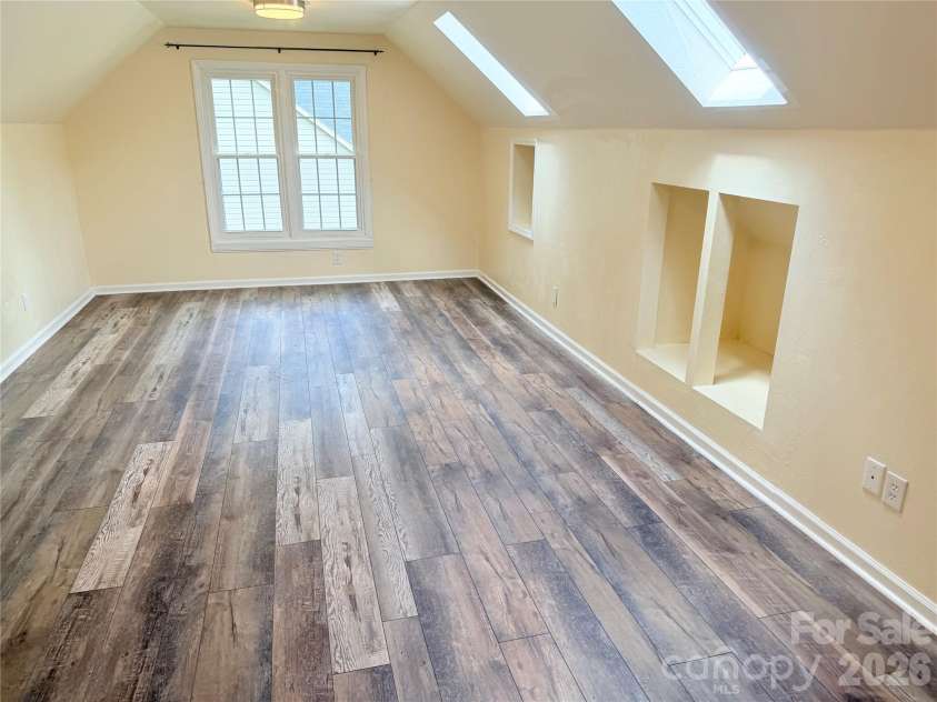 7605 Keating Drive, Oak Ridge, NC 27310.  MLS# CAR4418989, YatesRealty ID 35792. Bonus Room