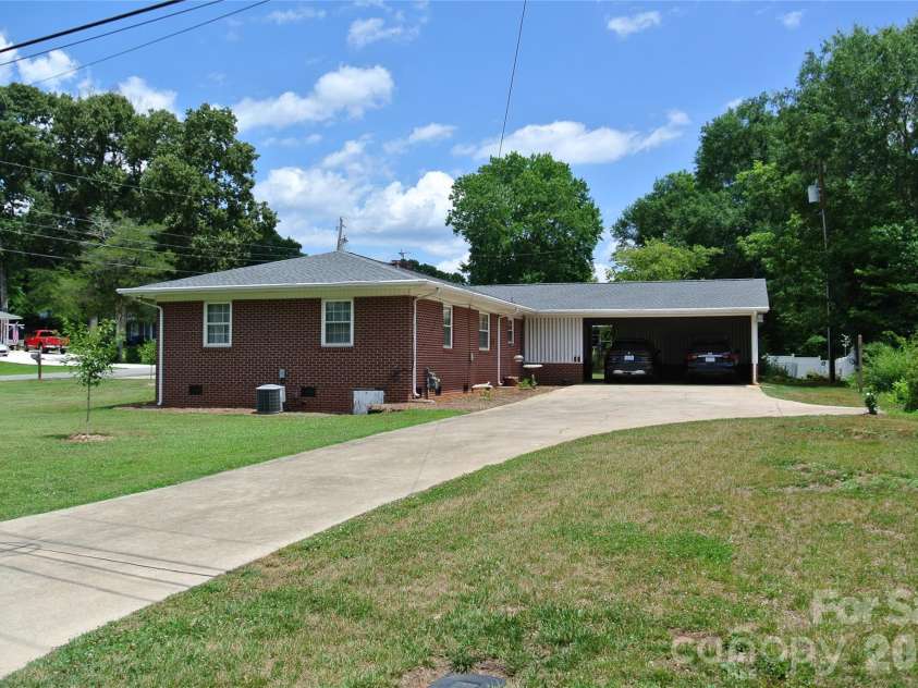 106 Freeman Street, Rutherfordton, NC 28139.  MLS# CAR4402350, YatesRealty ID 35794. 