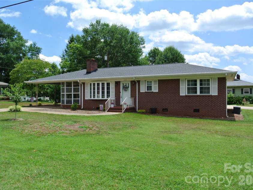 106 Freeman Street, Rutherfordton, NC 28139.  MLS# CAR4402350, YatesRealty ID 35794. 