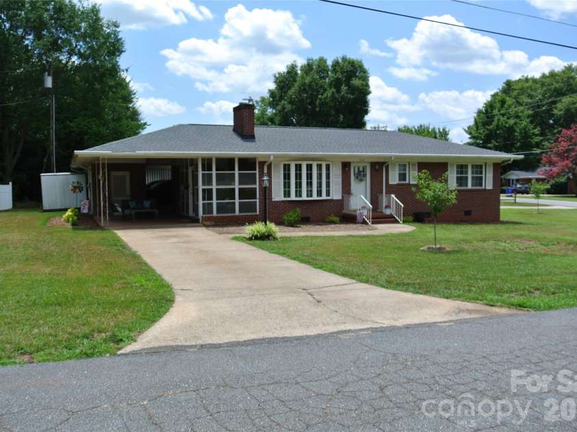 106 Freeman Street, Rutherfordton, NC 28139.  MLS# CAR4402350, YatesRealty ID 35794. 
