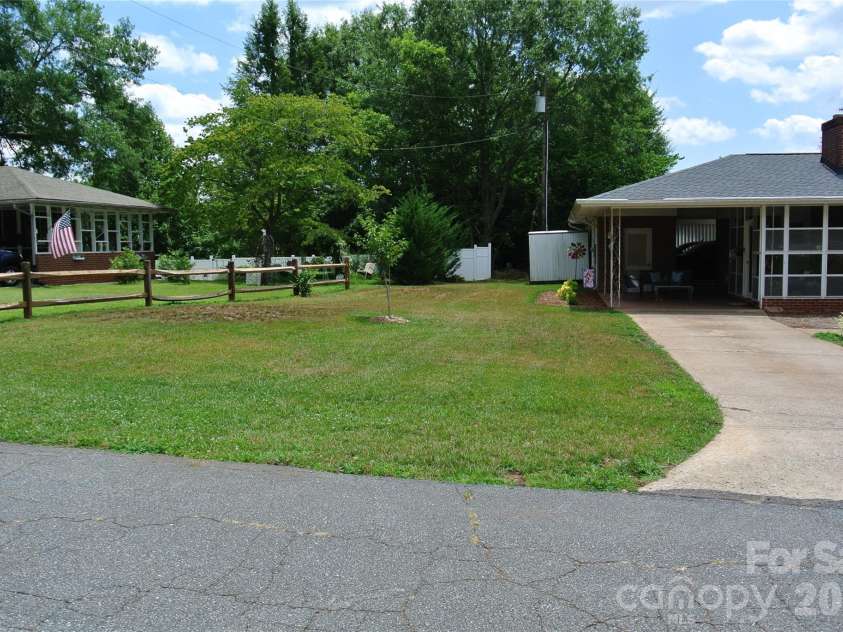 106 Freeman Street, Rutherfordton, NC 28139.  MLS# CAR4402350, YatesRealty ID 35794. 