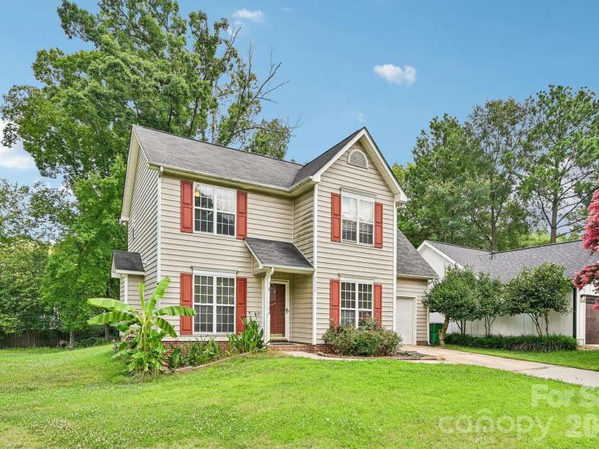 7329 Starvalley Drive, Charlotte, NC 28210.  MLS# CAR4402424, YatesRealty ID 35795. 