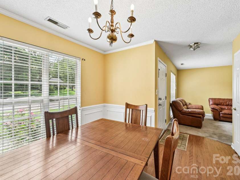 7329 Starvalley Drive, Charlotte, NC 28210.  MLS# CAR4402424, YatesRealty ID 35795. 