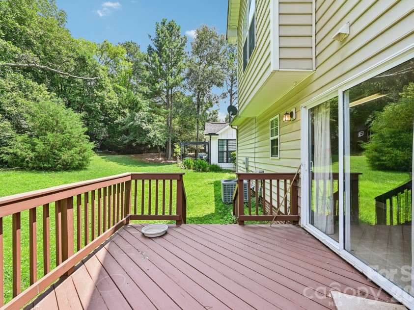 7329 Starvalley Drive, Charlotte, NC 28210.  MLS# CAR4402424, YatesRealty ID 35795. 