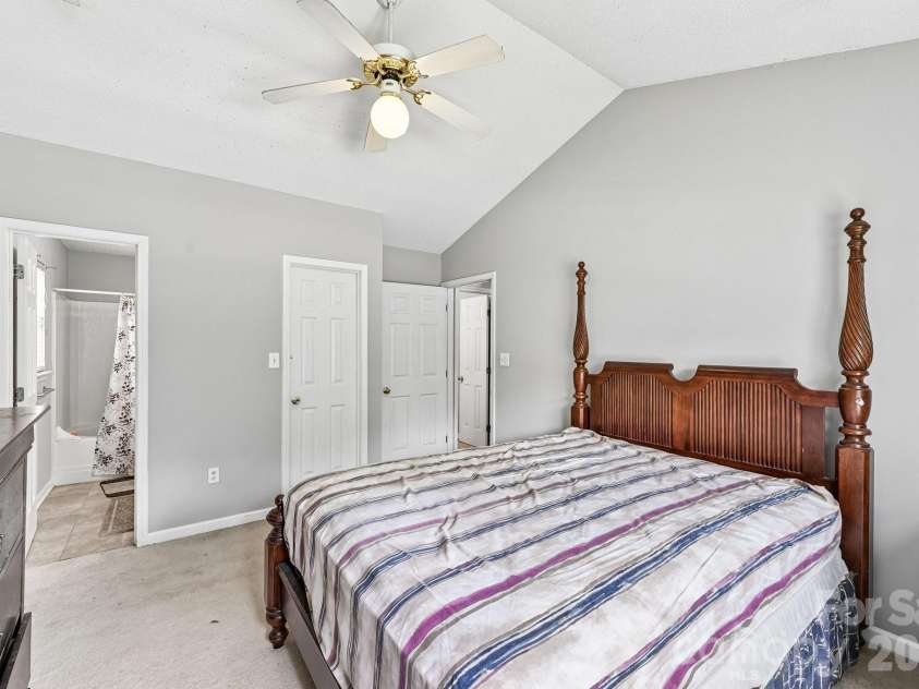 7329 Starvalley Drive, Charlotte, NC 28210.  MLS# CAR4402424, YatesRealty ID 35795. 