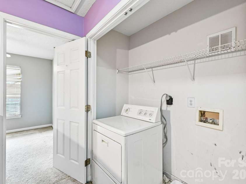 7329 Starvalley Drive, Charlotte, NC 28210.  MLS# CAR4402424, YatesRealty ID 35795. 