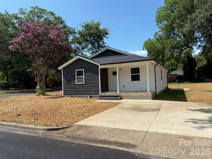 514 GARDNER Street, Shelby, NC 28150.  MLS# CAR4402426, YatesRealty ID 35796. 