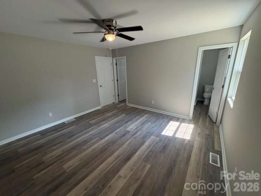 514 GARDNER Street, Shelby, NC 28150.  MLS# CAR4402426, YatesRealty ID 35796. 