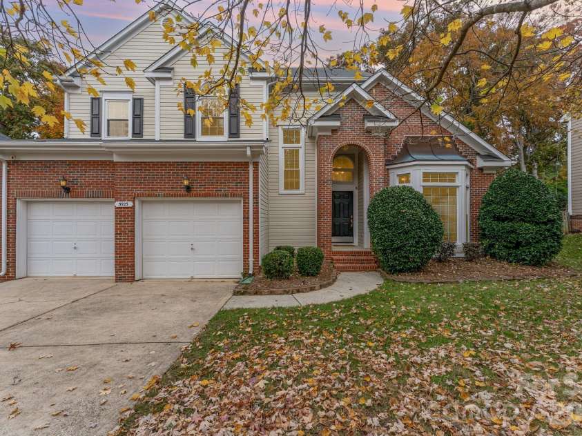 5923 Swanston Drive, Charlotte, NC 28269.  MLS# CAR4402491, YatesRealty ID 35799. 