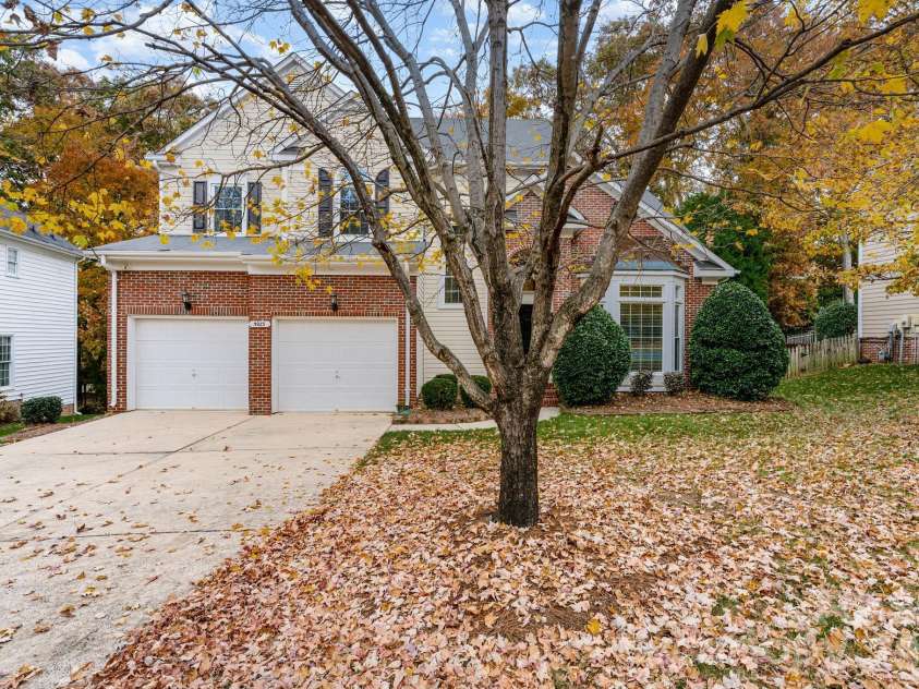 5923 Swanston Drive, Charlotte, NC 28269.  MLS# CAR4402491, YatesRealty ID 35799. 