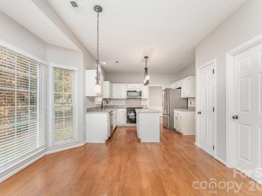 5923 Swanston Drive, Charlotte, NC 28269.  MLS# CAR4402491, YatesRealty ID 35799. 