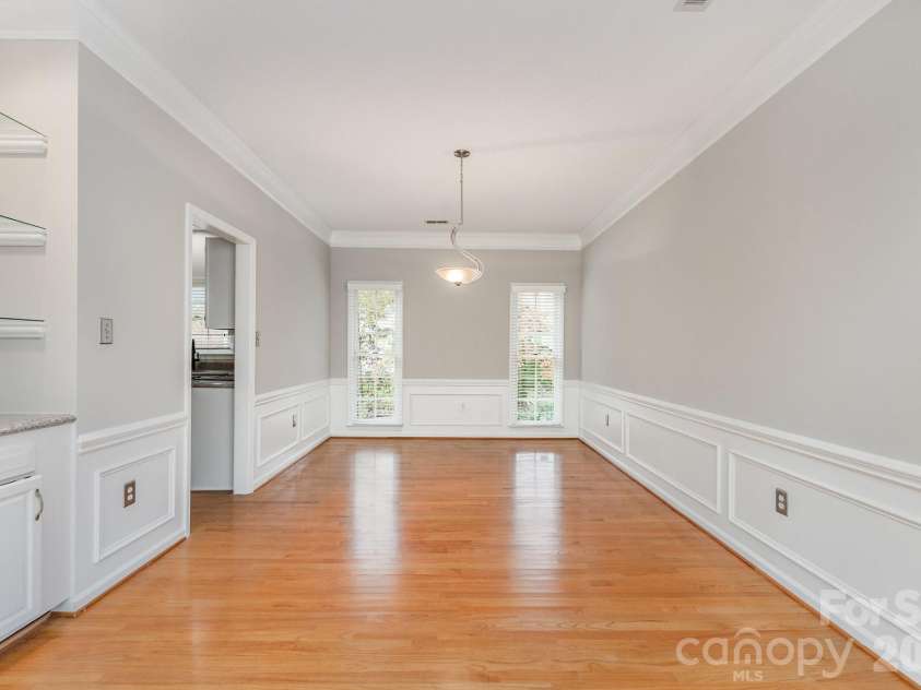 5923 Swanston Drive, Charlotte, NC 28269.  MLS# CAR4402491, YatesRealty ID 35799. 