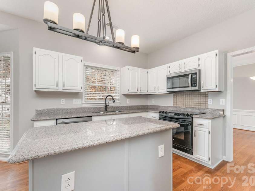 5923 Swanston Drive, Charlotte, NC 28269.  MLS# CAR4402491, YatesRealty ID 35799. 