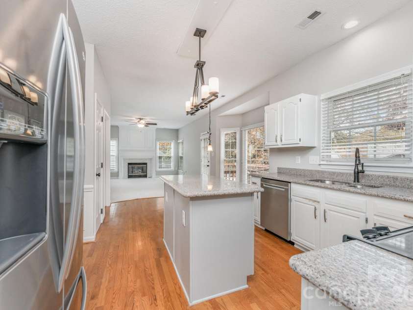 5923 Swanston Drive, Charlotte, NC 28269.  MLS# CAR4402491, YatesRealty ID 35799. 