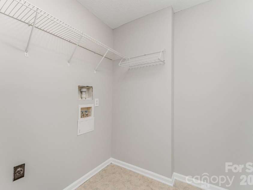 5923 Swanston Drive, Charlotte, NC 28269.  MLS# CAR4402491, YatesRealty ID 35799. 
