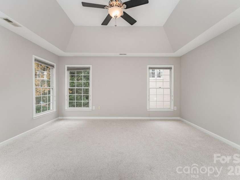 5923 Swanston Drive, Charlotte, NC 28269.  MLS# CAR4402491, YatesRealty ID 35799. 
