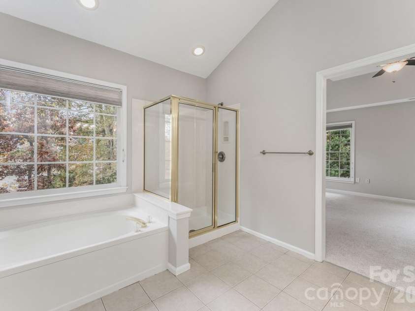 5923 Swanston Drive, Charlotte, NC 28269.  MLS# CAR4402491, YatesRealty ID 35799. 