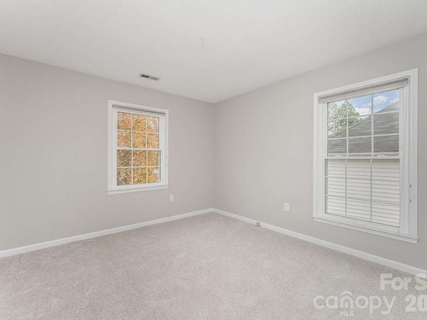 5923 Swanston Drive, Charlotte, NC 28269.  MLS# CAR4402491, YatesRealty ID 35799. 
