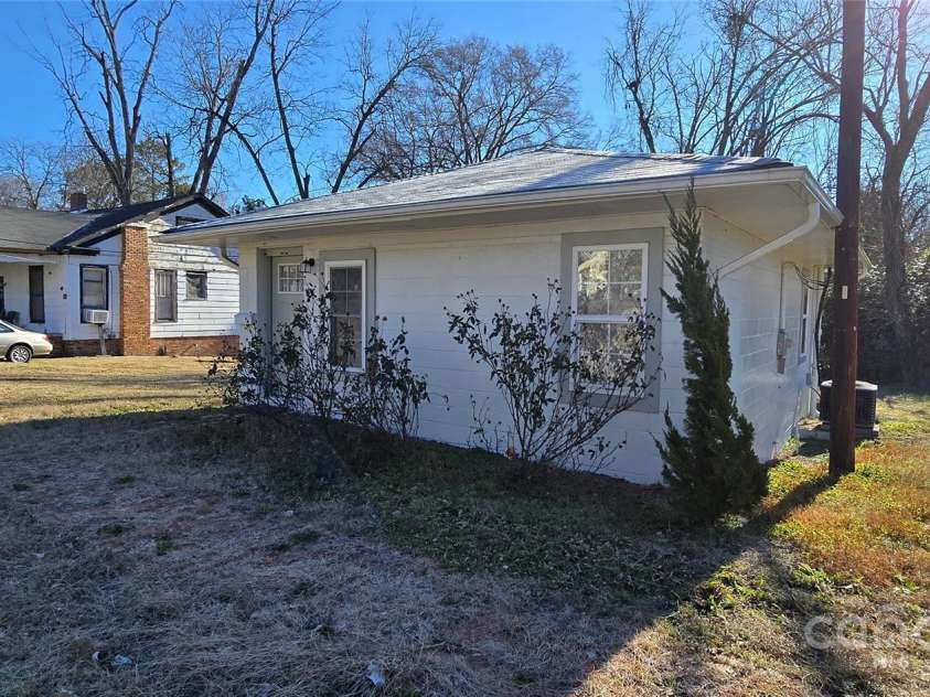 153 Saluda Street, Chester, SC 29706.  MLS# CAR4212976, YatesRealty ID 358. 