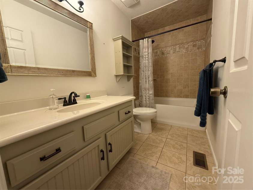 46 High Meadow Lane, Waynesville, NC 28786.  MLS# CAR4276841, YatesRealty ID 358. 