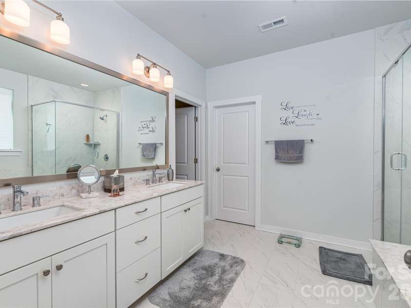 720 Yellow Jessamine Drive, Clover, SC 29710.  MLS# CAR4397045, YatesRealty ID 35801. 