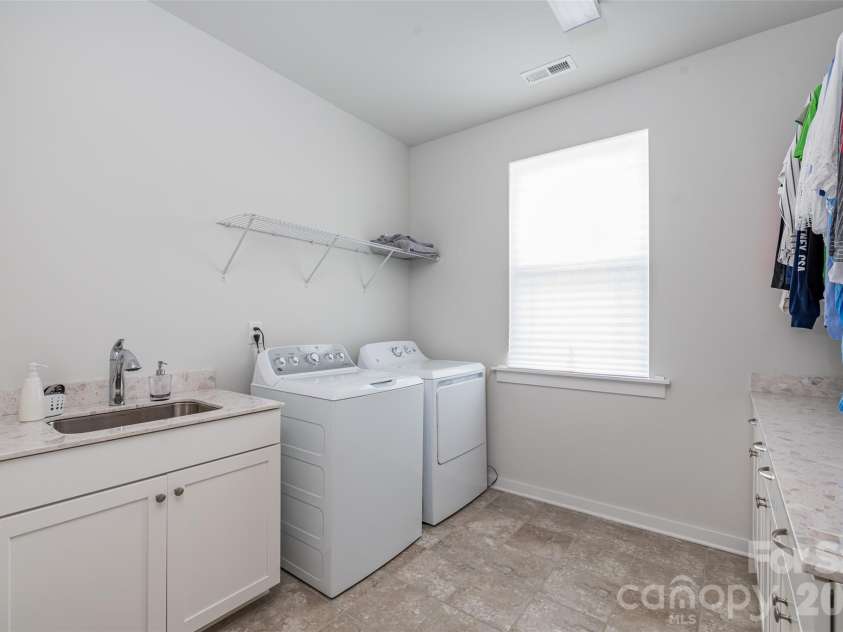 720 Yellow Jessamine Drive, Clover, SC 29710.  MLS# CAR4397045, YatesRealty ID 35801. 