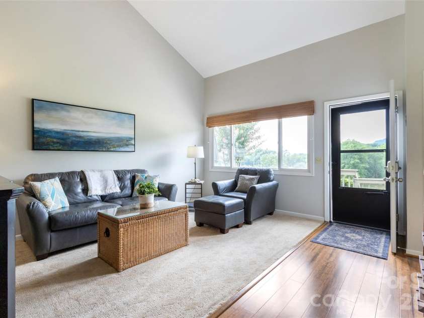 135 Fox Run Boulevard, Lake Lure, NC 28746.  MLS# CAR4398642, YatesRealty ID 35802. 
