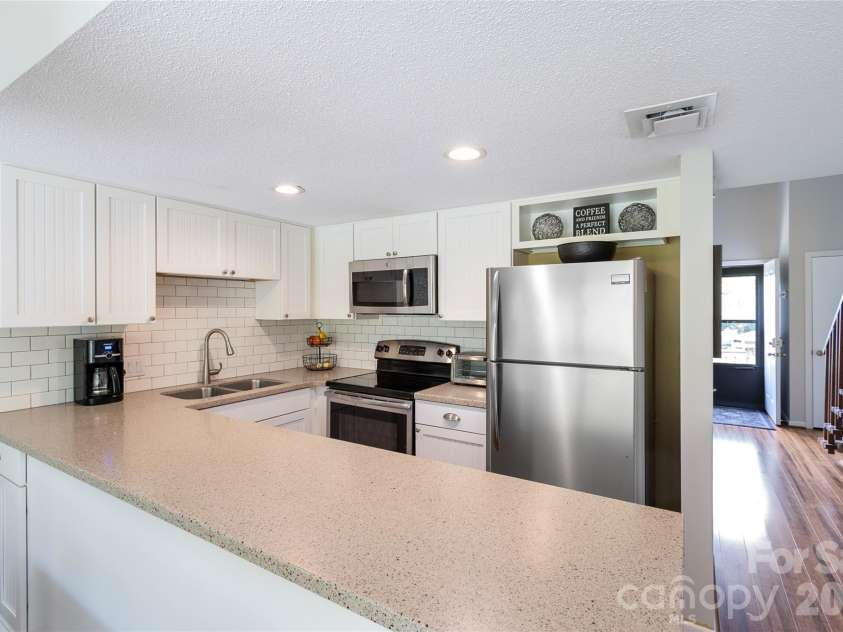 135 Fox Run Boulevard, Lake Lure, NC 28746.  MLS# CAR4398642, YatesRealty ID 35802. 