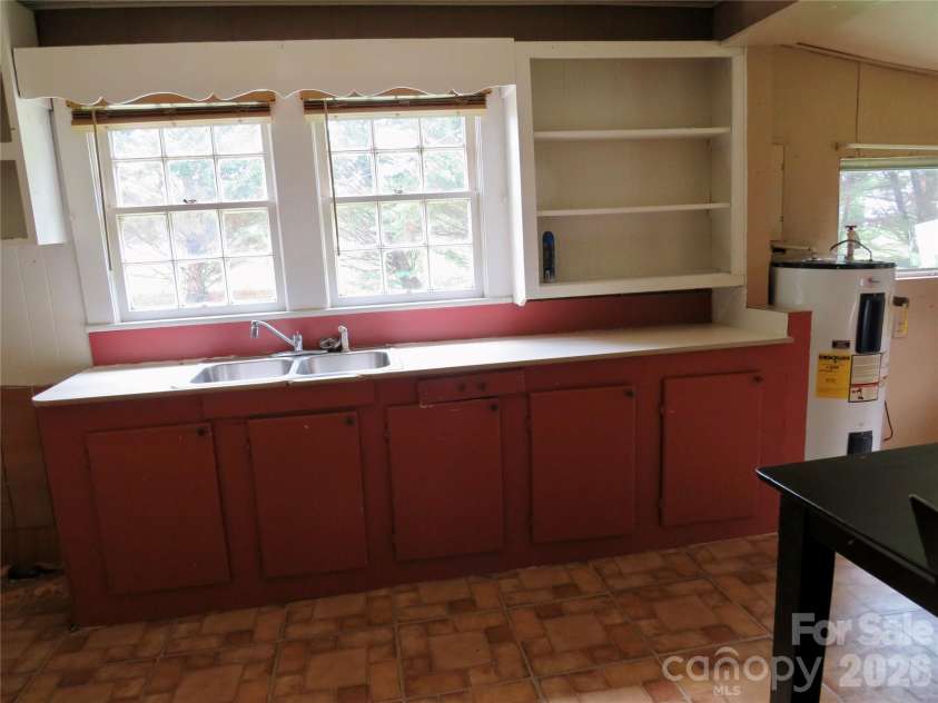 601 Providence Road, Forest City, NC 28043.  MLS# CAR4400675, YatesRealty ID 35803. Kitchen