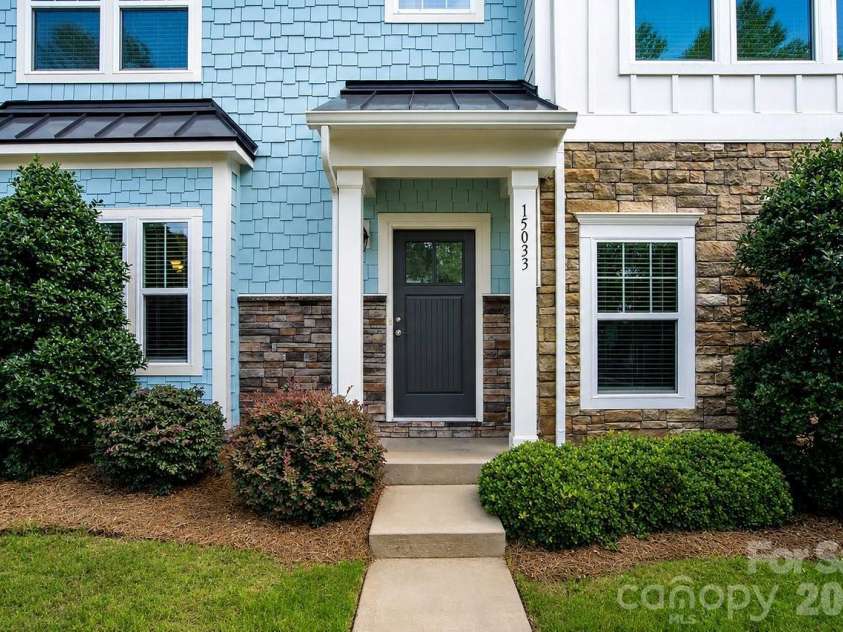 15033 Meacham Farm Drive, Huntersville, NC 28078.  MLS# CAR4393977, YatesRealty ID 35804. 