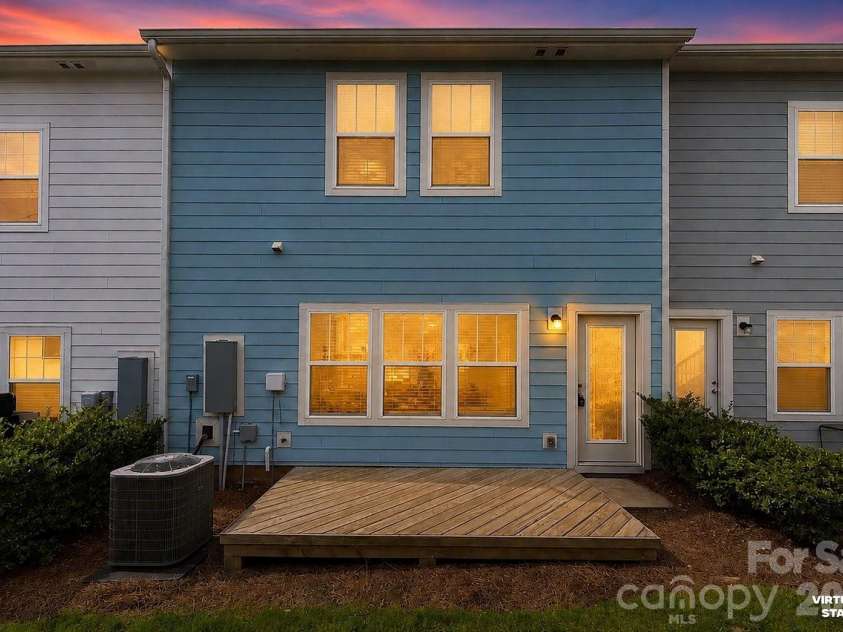 15033 Meacham Farm Drive, Huntersville, NC 28078.  MLS# CAR4393977, YatesRealty ID 35804. 