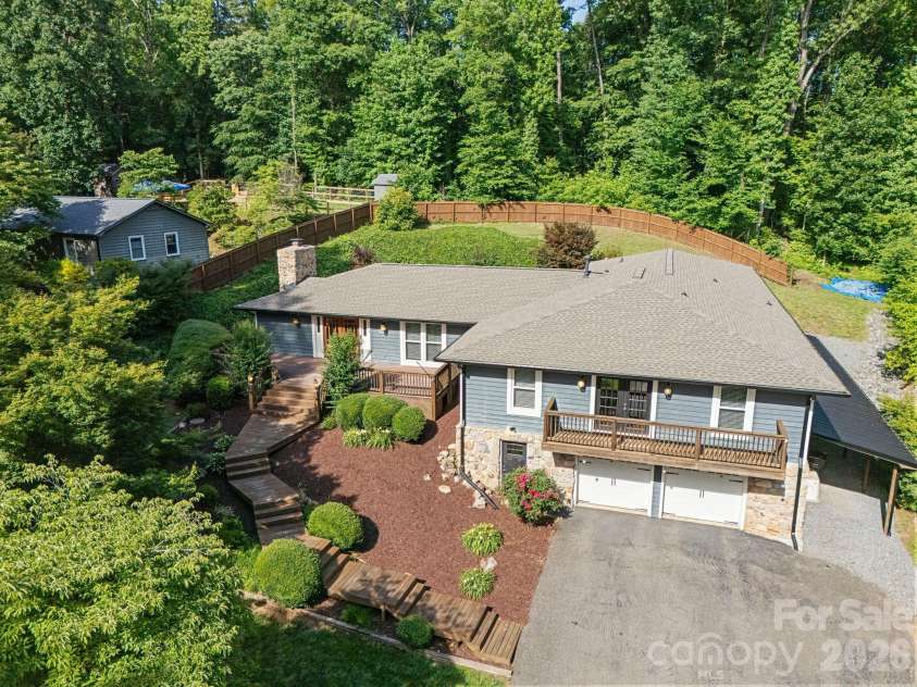 2913 Old Stage Road, Gastonia, NC 28052.  MLS# CAR4395865, YatesRealty ID 35805. 