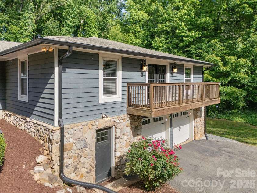 2913 Old Stage Road, Gastonia, NC 28052.  MLS# CAR4395865, YatesRealty ID 35805. 