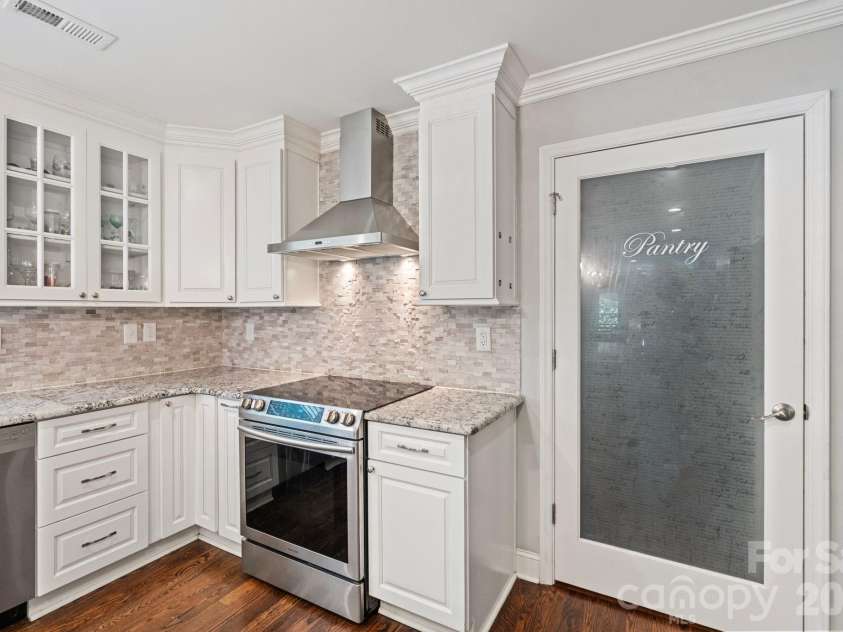 2913 Old Stage Road, Gastonia, NC 28052.  MLS# CAR4395865, YatesRealty ID 35805. 