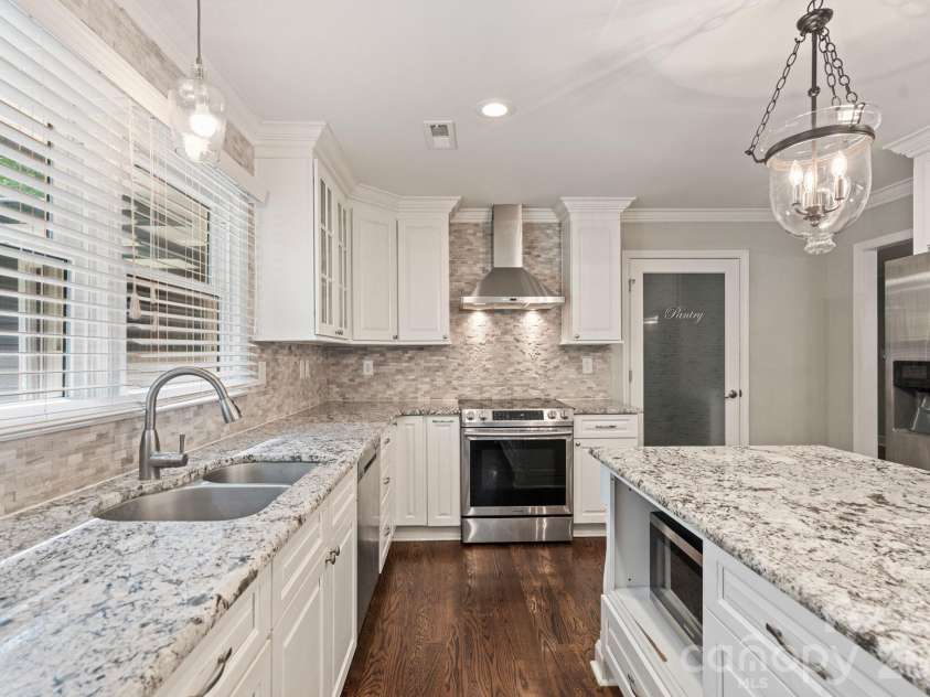 2913 Old Stage Road, Gastonia, NC 28052.  MLS# CAR4395865, YatesRealty ID 35805. 