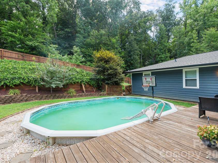 2913 Old Stage Road, Gastonia, NC 28052.  MLS# CAR4395865, YatesRealty ID 35805. 