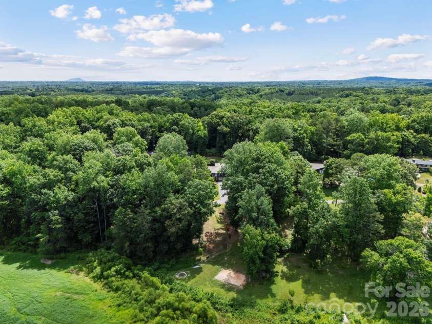 2913 Old Stage Road, Gastonia, NC 28052.  MLS# CAR4395865, YatesRealty ID 35805. 
